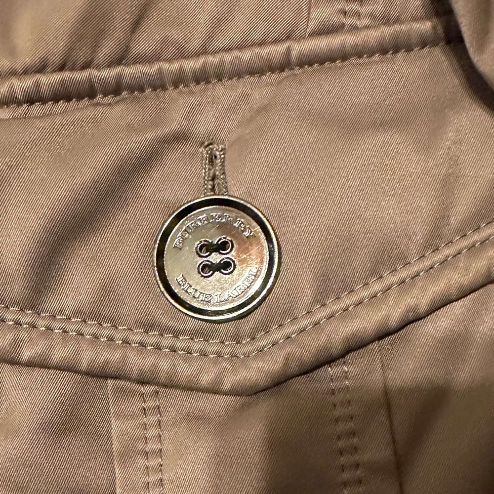 ❌ SOLD ❌ Burberry Blue Label Women’s Winter Coat - Picture 8 of 8